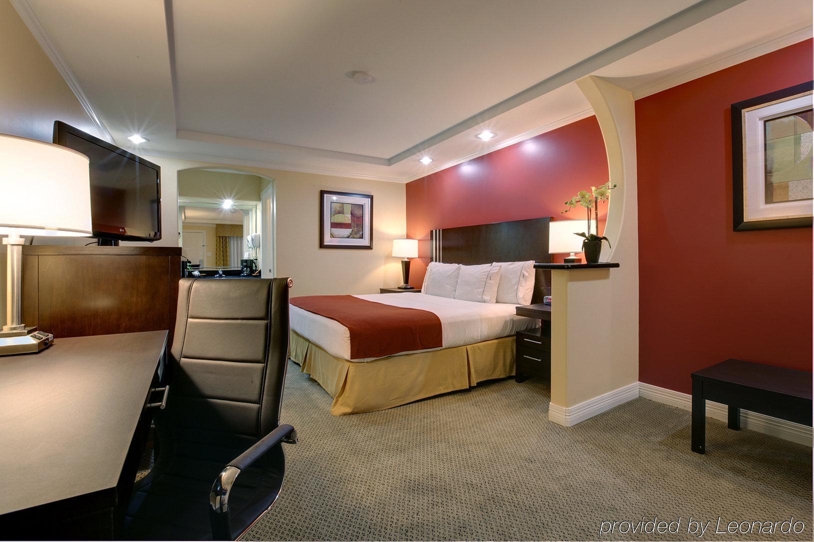 Americas Best Value Inn Angleton Room photo
